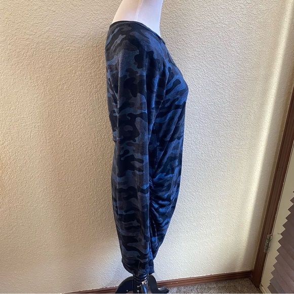Sundry Blue Black Camo Ruched Sides Knee Length Dress Long Sleeve Casual: Large - Picture 4 of 12
